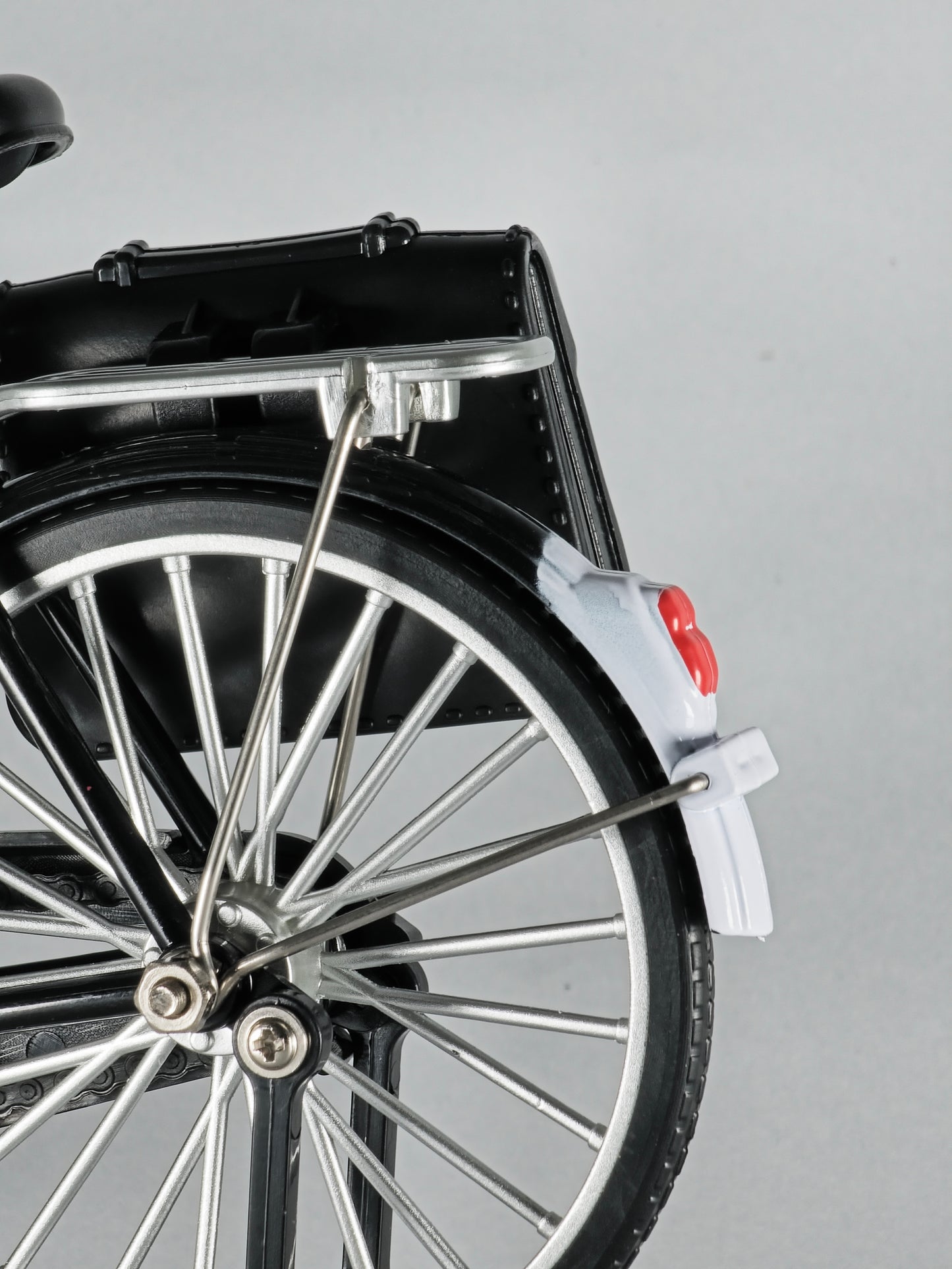 Classic Mini Bicycle Model 1/10 Scale (DIY Model) 18cm