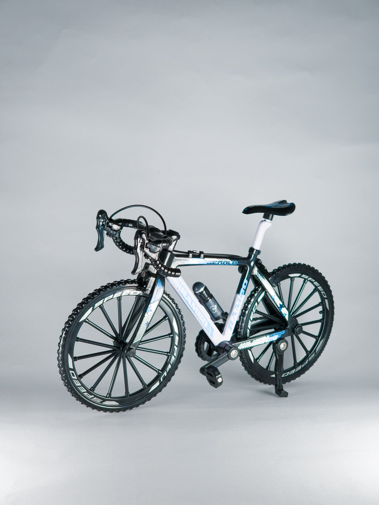 Racing Sports Bicycle Model 1/8 Scale (DIY)19.5cm