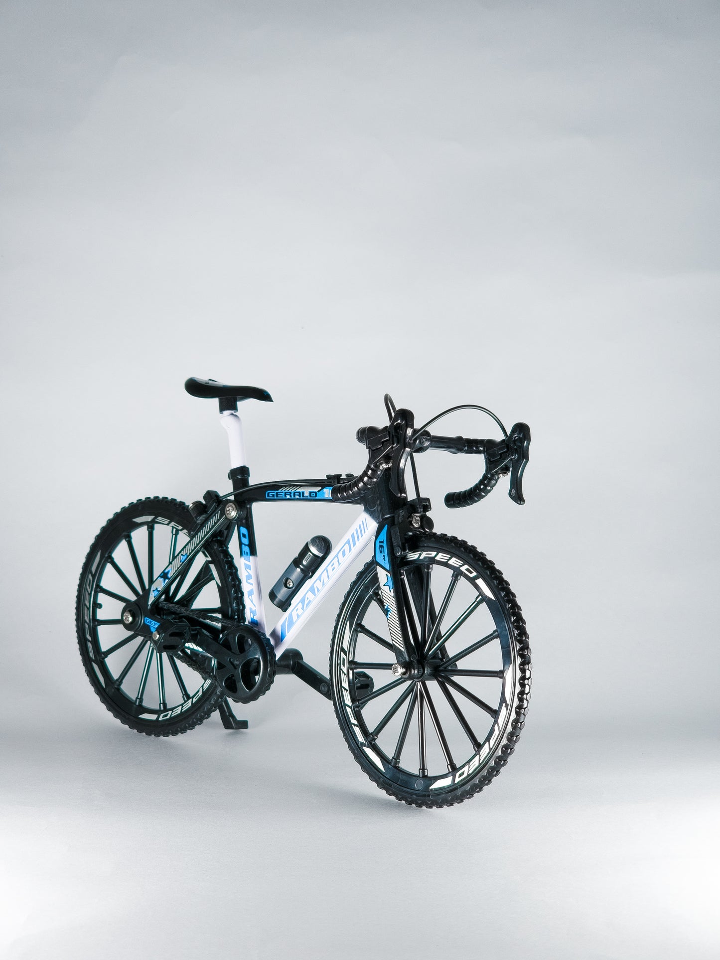 Racing Sports Bicycle Model 1/8 Scale (DIY)19.5cm