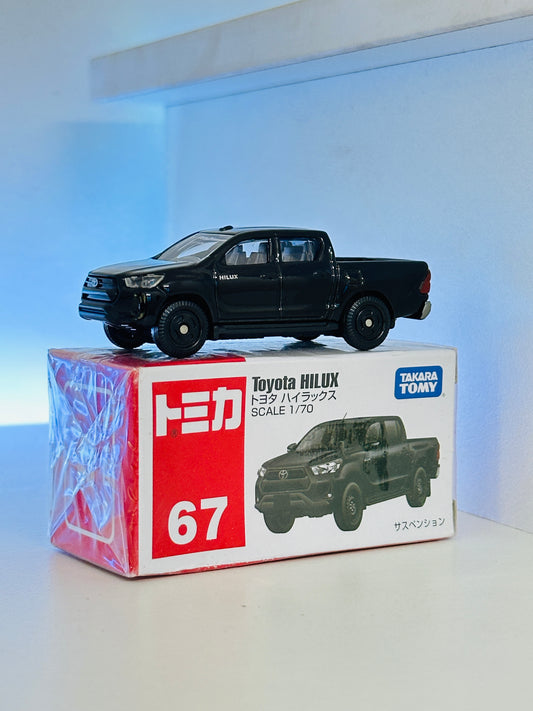 TAKARA TOMY TOYOTA HILUX 67 1/70